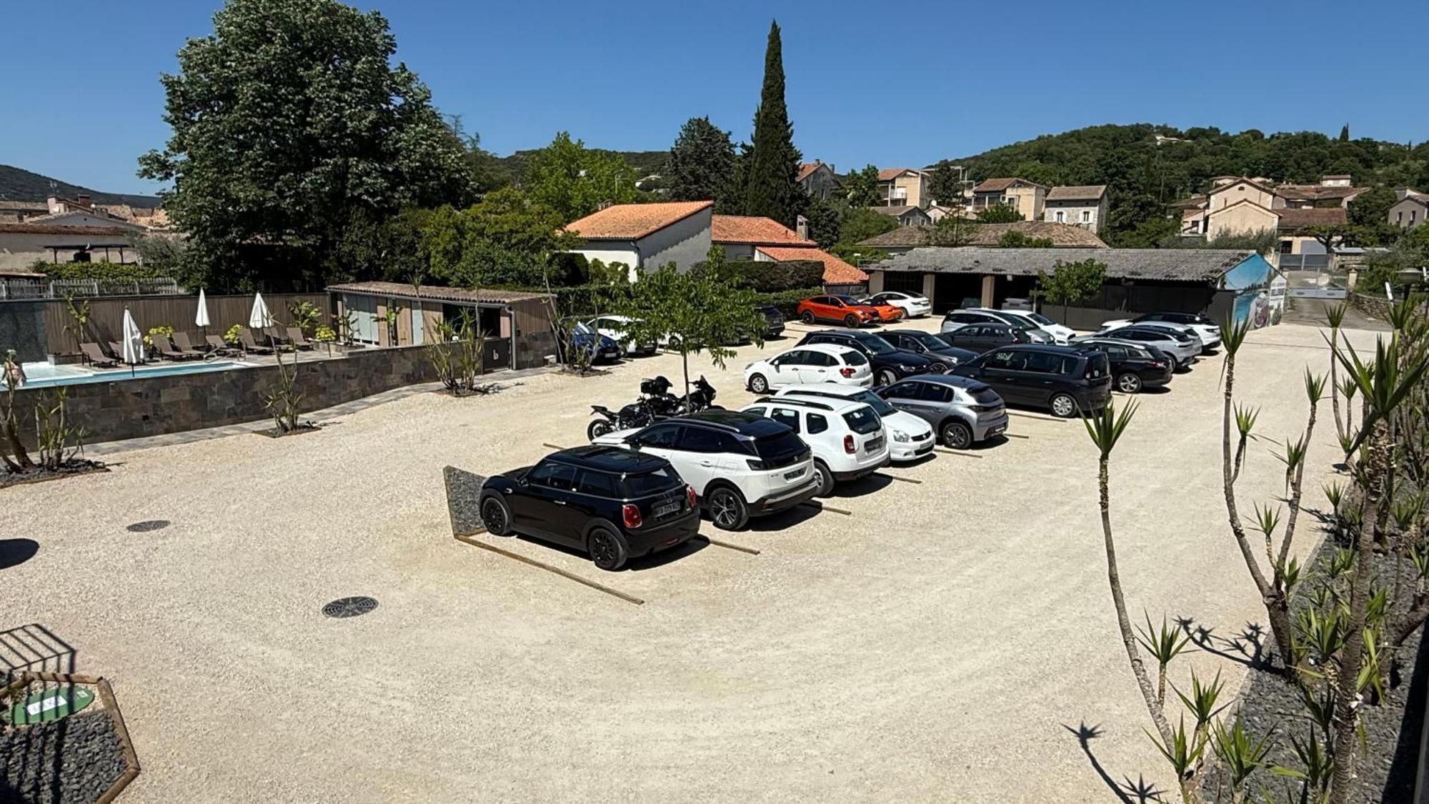 Logis Hotel Restaurant Bellevue Saint-Martin-dʼArdèche Bagian luar foto